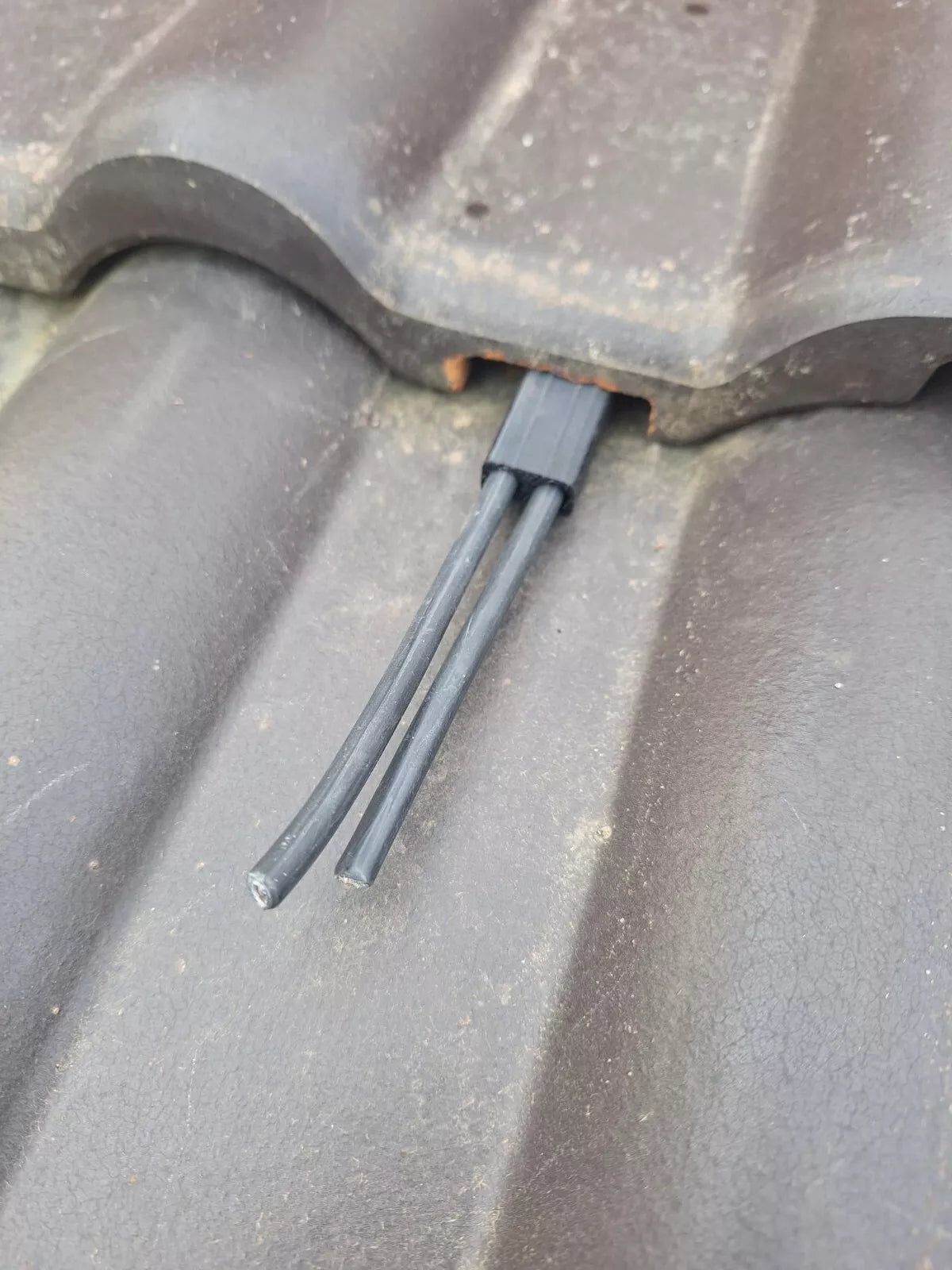 PV Kabeldurchführung Dachdurchführung Kabeldurchgang Ziegeldach geschlitzt